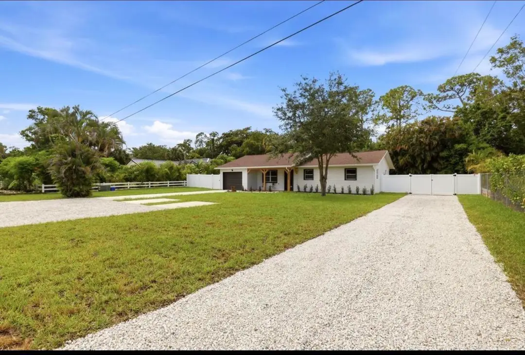 15409 Los Angeles Drive, Loxahatchee, FL 33470