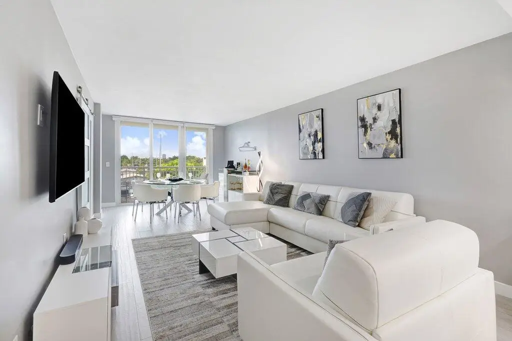 155 ISLE OF VENICE Drive 501, Fort Lauderdale, FL 33301