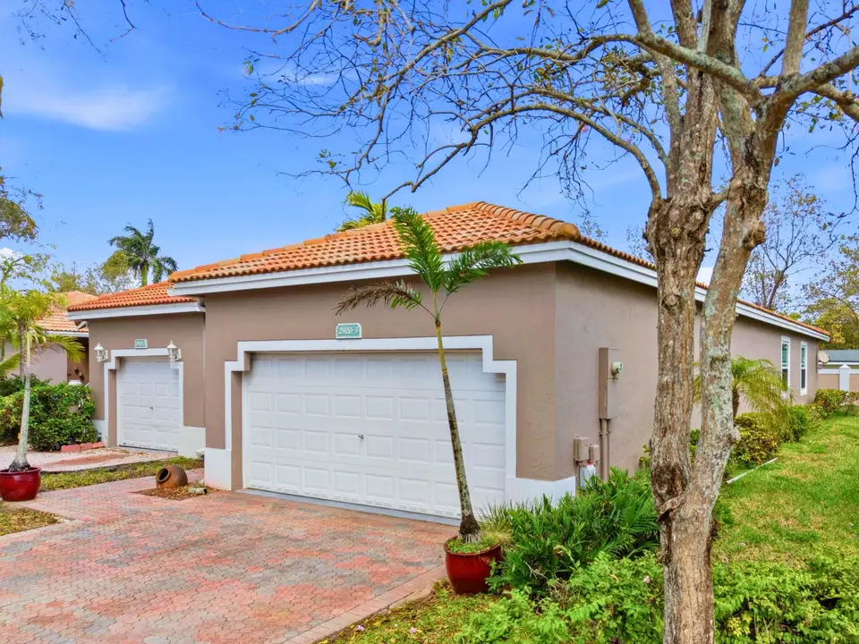 2920 E ARAGON Boulevard 3, Sunrise, FL 33313
