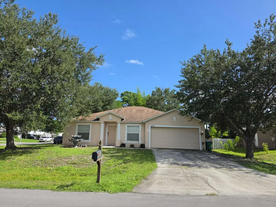 472 SE Justine Terrace, Port St. Lucie, FL 34983