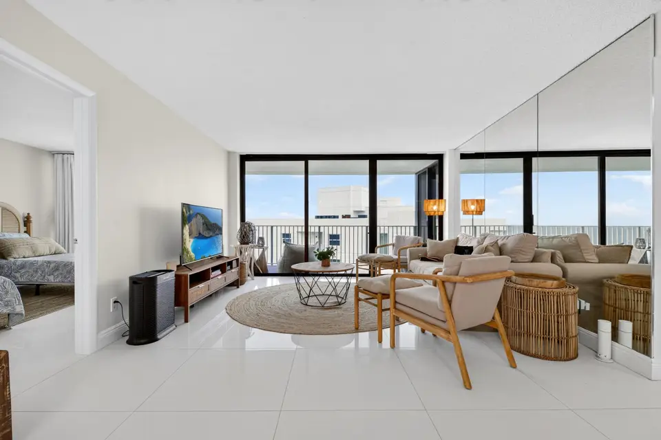 3590 S Ocean Boulevard 807, South Palm Beach, FL 33480