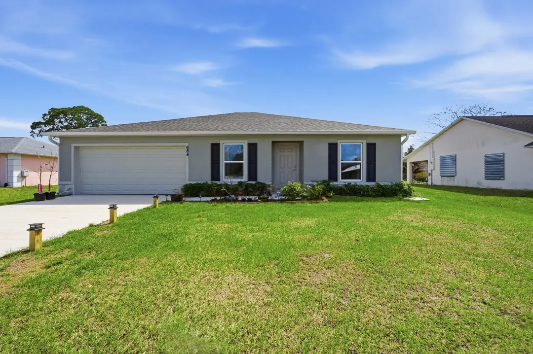 684 SE CRESCENT Avenue, Port St. Lucie, FL 34984