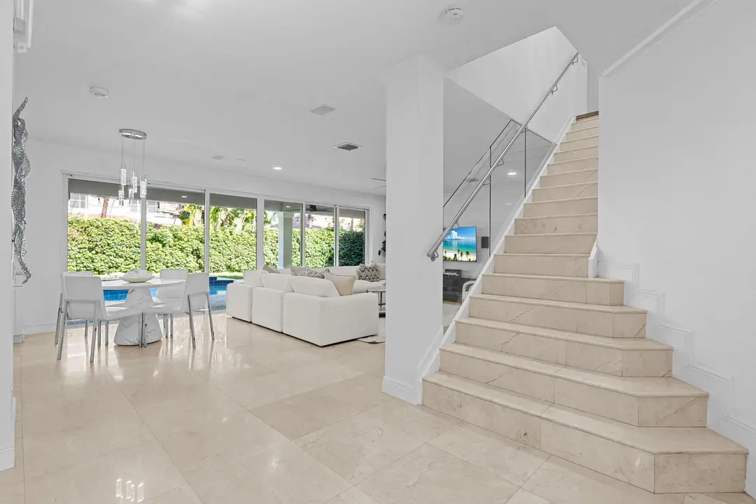 1879 HIDDEN TRAIL Lane, Weston, FL 33327