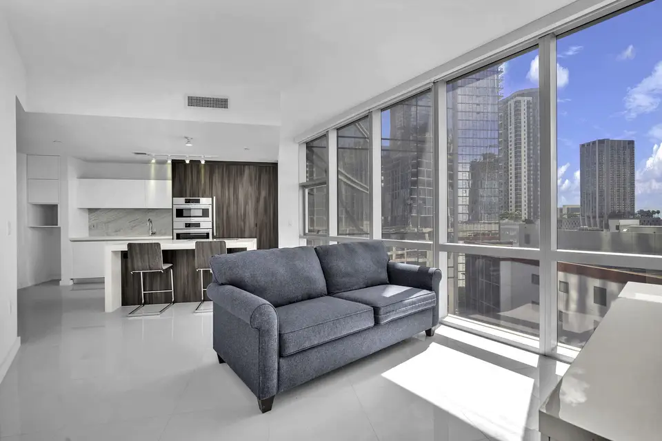 851 NE 1ST Avenue 1002, Miami, FL 33132