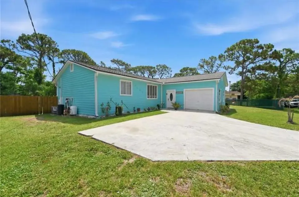 4251 SE DIXIE ROSS Street, Stuart, FL 34997