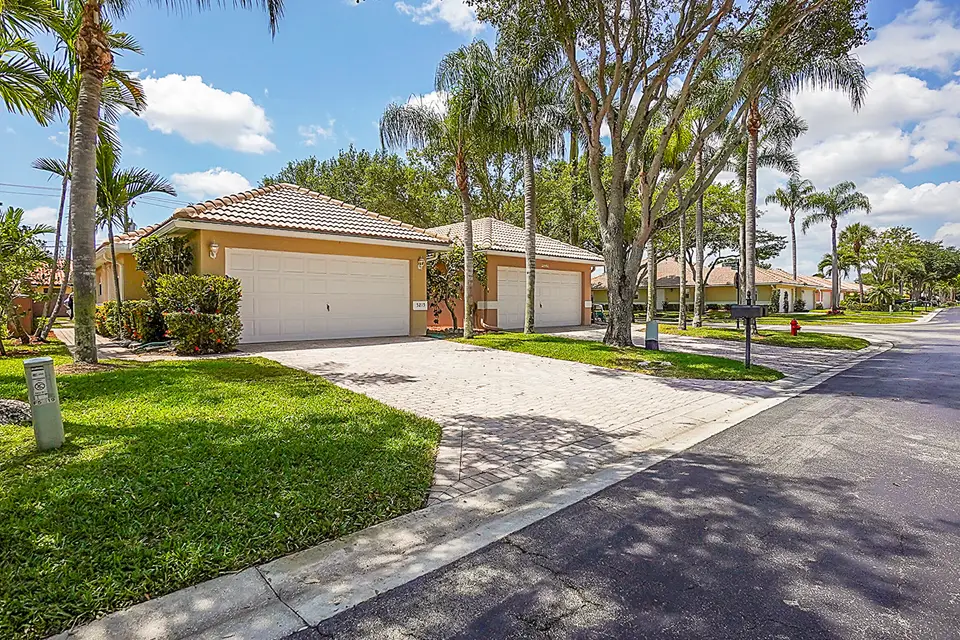 5215 Grande Palm Circle, Delray Beach, FL 33484