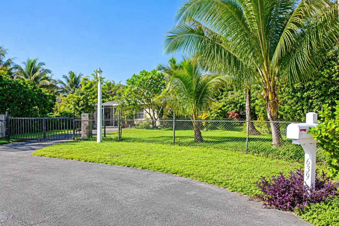 639 MADELINE Court, West Palm Beach, FL 33413