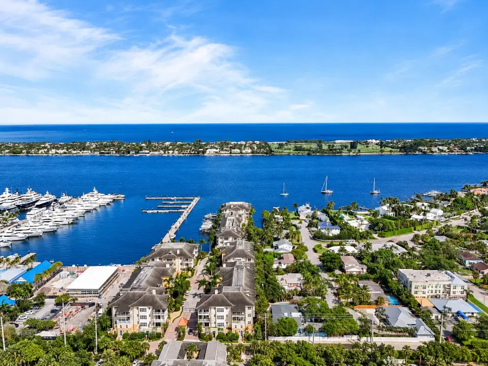 3940 N Flagler Drive 203, West Palm Beach, FL 33407