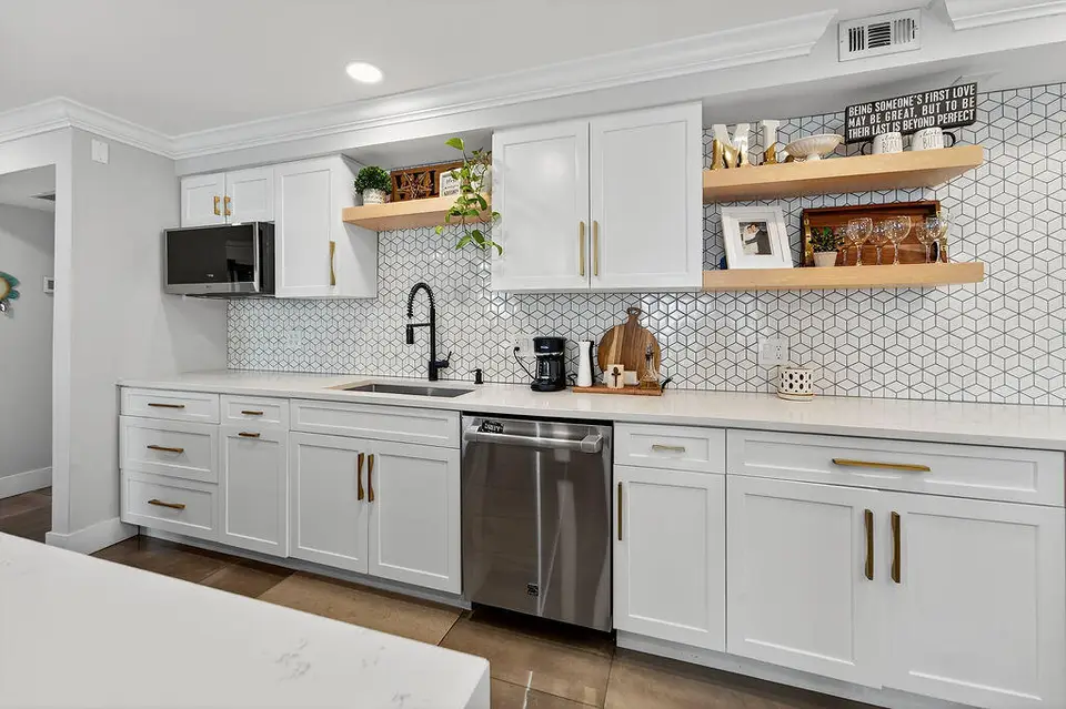 5440 N OCEAN Drive 1404, Singer Island, FL 33404