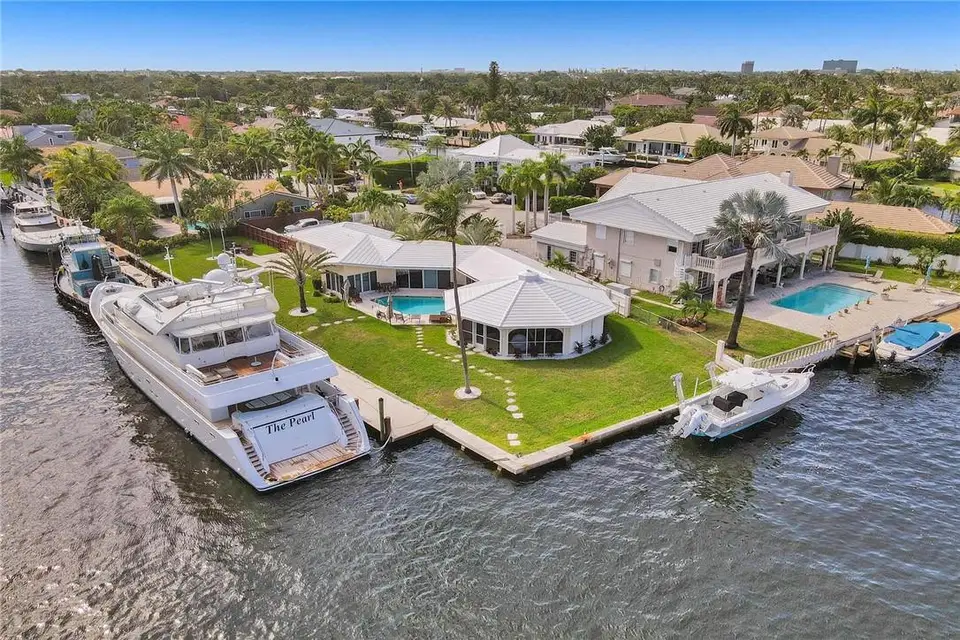 2900 NE 35th Street, Fort Lauderdale, FL 33306