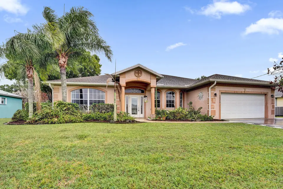5825 NW ZENITH Drive, Port St. Lucie, FL 34986
