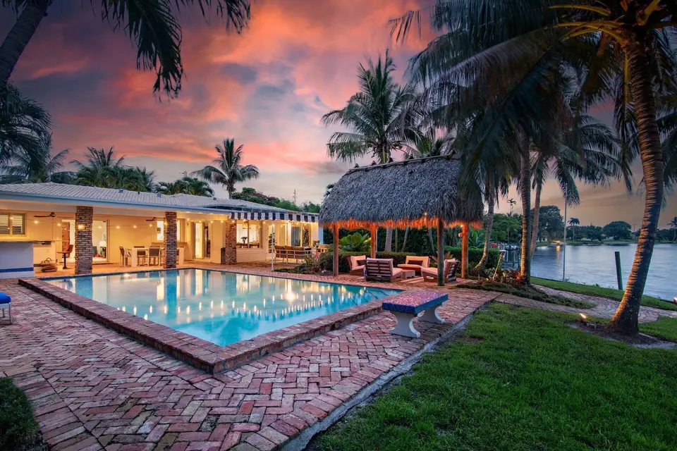 7813 Pine Tree Lane, West Palm Beach, FL 33406