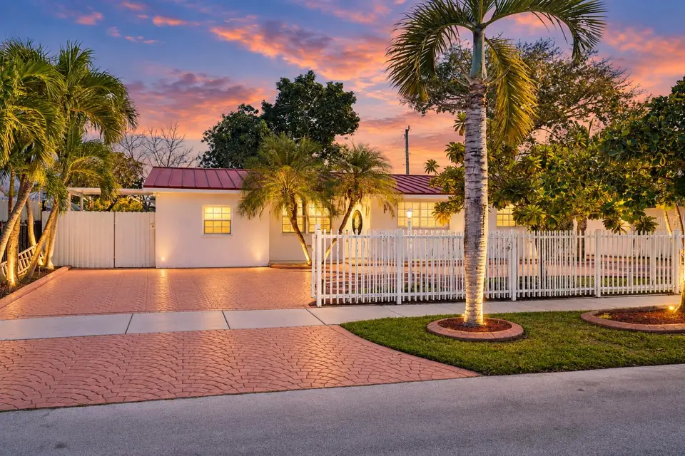 3435 SW 104TH Court, Miami, FL 33165
