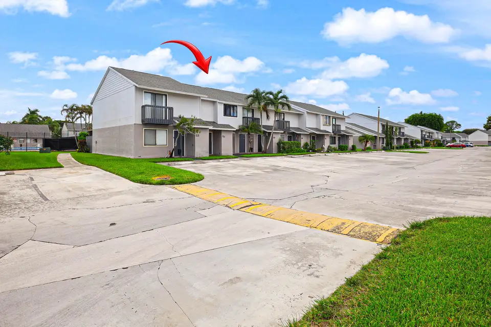 4605 Pier Drive, Greenacres, FL 33463