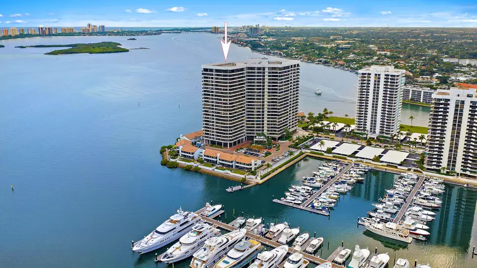 100 Lakeshore Drive 251, North Palm Beach, FL 33408