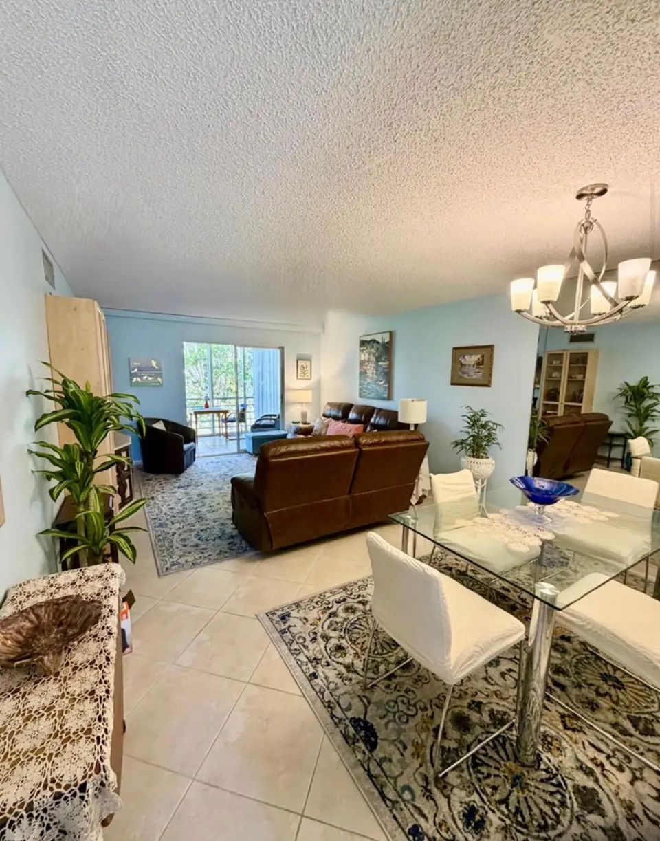 300 NE 26TH Avenue 2010, Boynton Beach, FL 33435