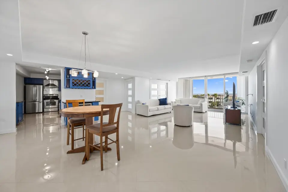 2295 S Ocean Boulevard 619, Palm Beach, FL 33480