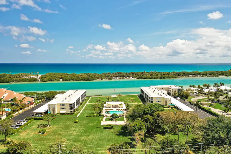 100 Waterway Road, Jupiter, FL 33469