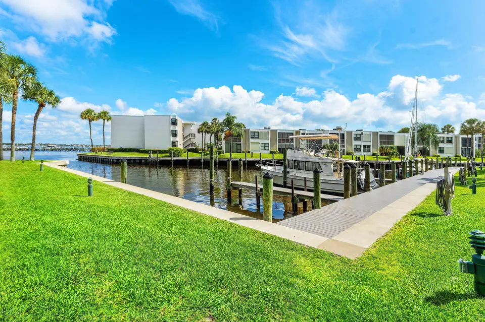 1950 SW Palm City Road 14203, Stuart, FL 34994