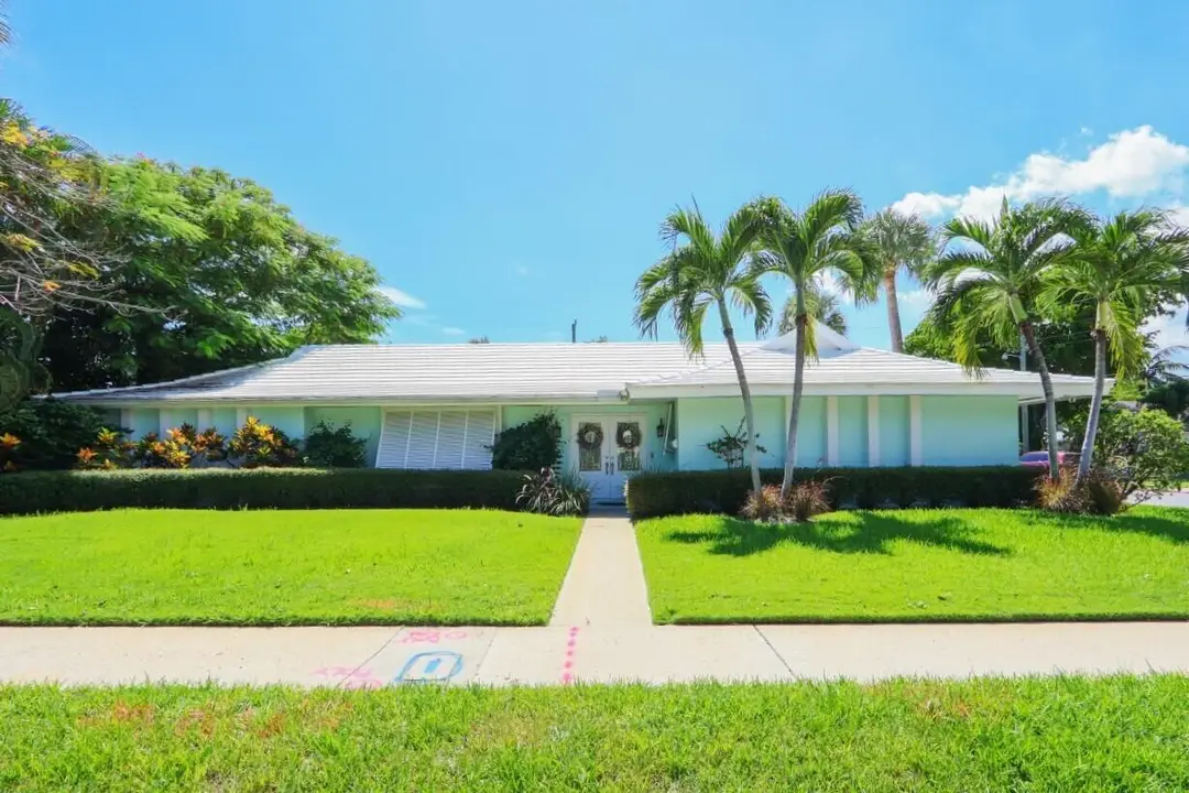 222 33RD Street, West Palm Beach, FL 33407