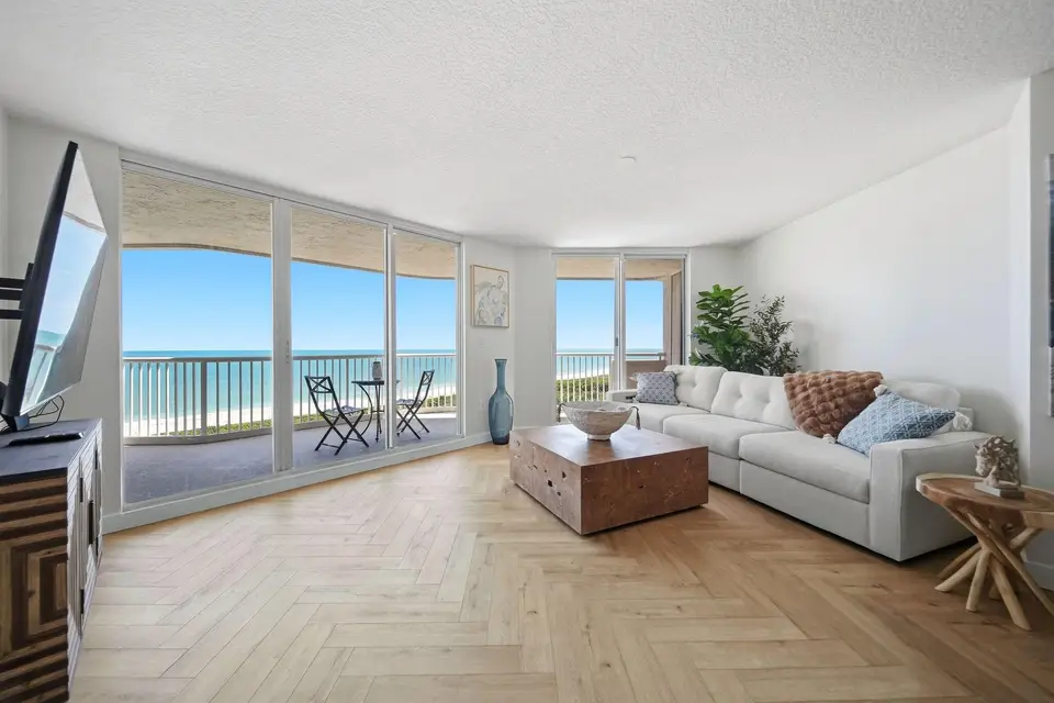 5051 N Highway A1a 11-2, Hutchinson Island, FL 34949