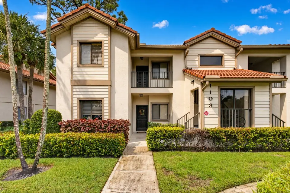 1103 Duncan Circle 201, Palm Beach Gardens, FL 33418