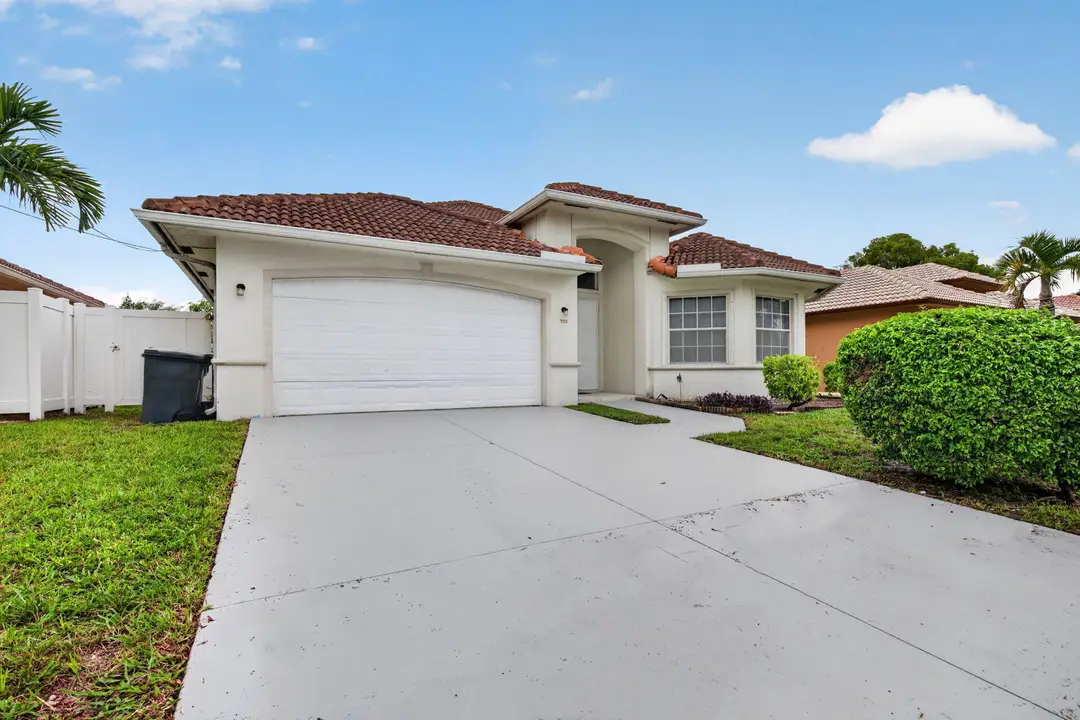 900 SE 2ND Avenue, Dania Beach, FL 33004