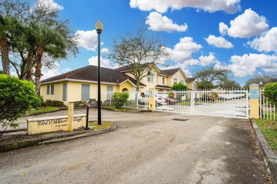 1235 NW 27TH Avenue, Pompano Beach, FL 33069