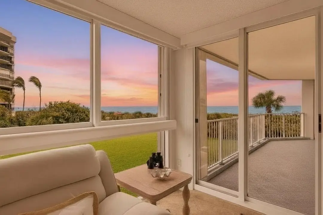 Balcony access from living rm