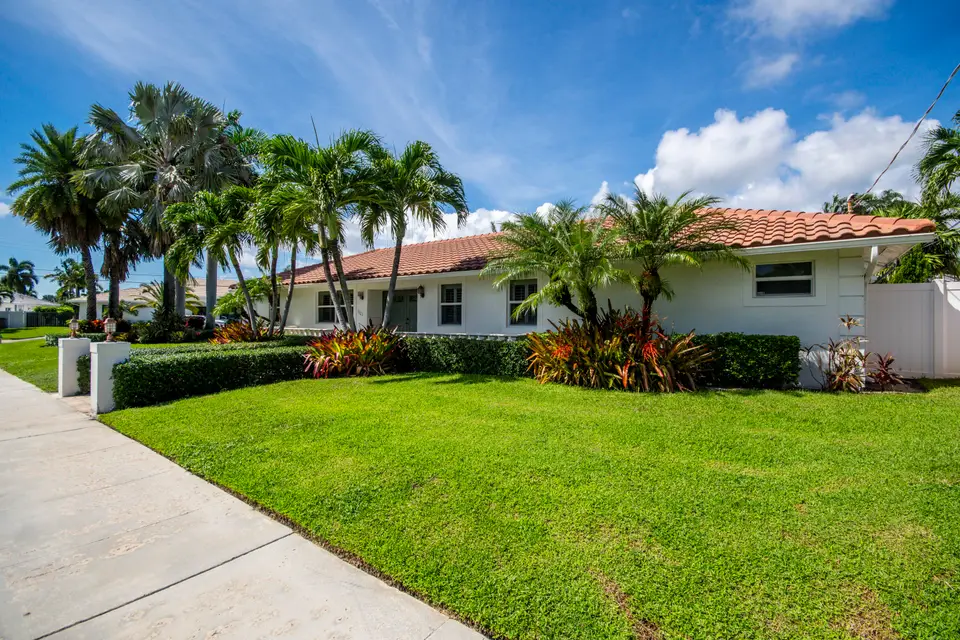 1123 SE 14th Avenue, Deerfield Beach, FL 33441