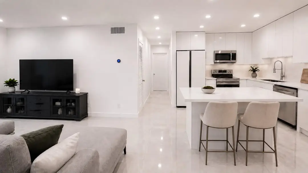 6249 BAY CLUB Drive 3, Fort Lauderdale, FL 33308