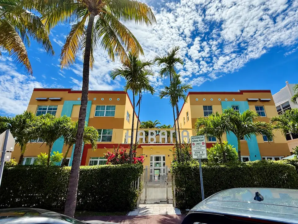 1308 DREXEL Avenue 204, Miami Beach, FL 33139
