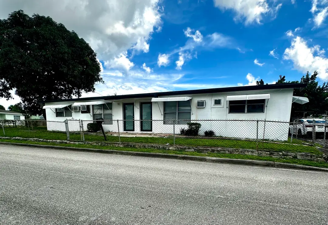 3116 RJ HENDLEY Avenue, Riviera Beach, FL 33404