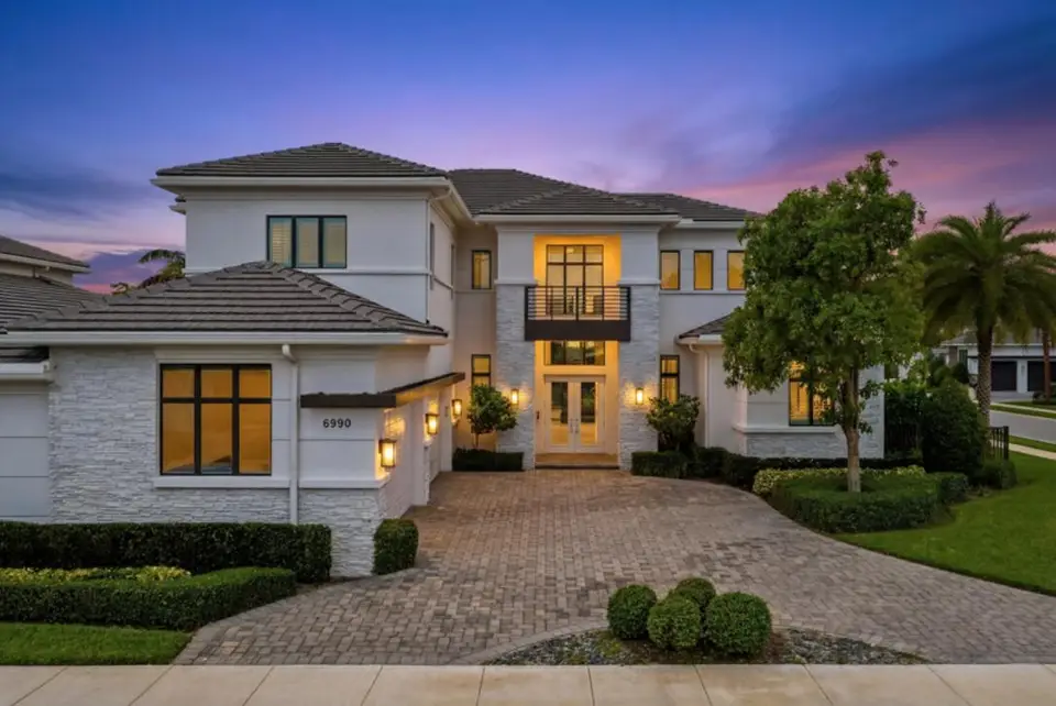 6990 NW 27TH Avenue, Boca Raton, FL 33496