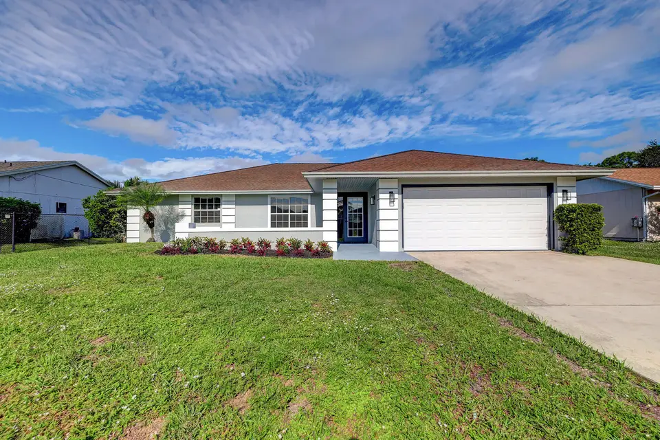 325 SE Wallace Terrace, Port St. Lucie, FL 34983