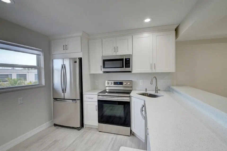 398 W Camino Real 2, Boca Raton, FL 33432