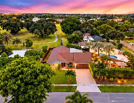 3590 Lakeview Drive, Delray Beach, FL 33445