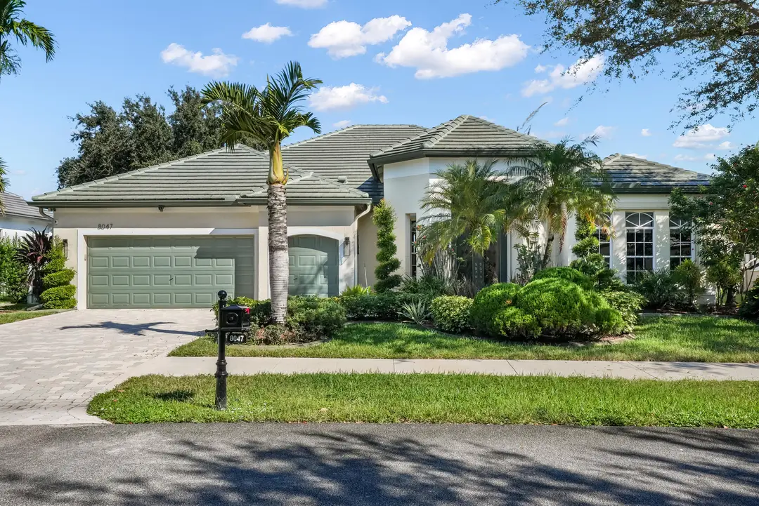 8047 N SAVANNAH Circle, Davie, FL 33328