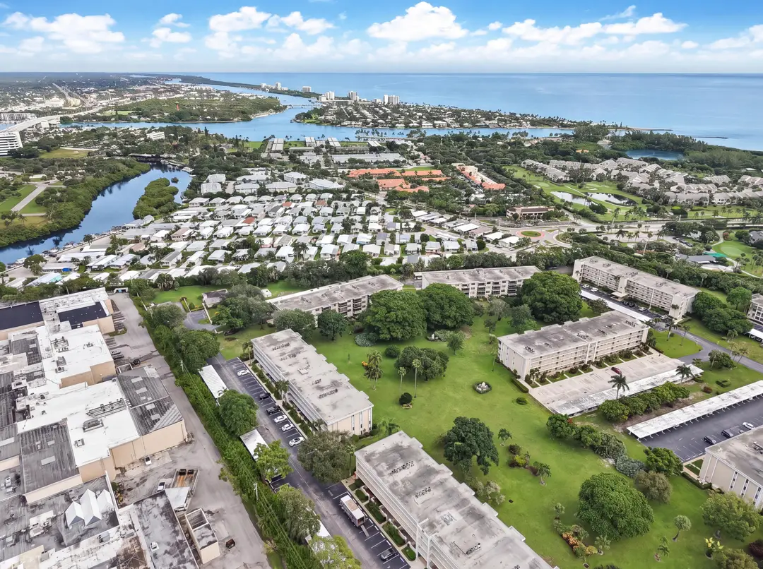 300 N Hwy A1A 402 O, Jupiter, FL 33477