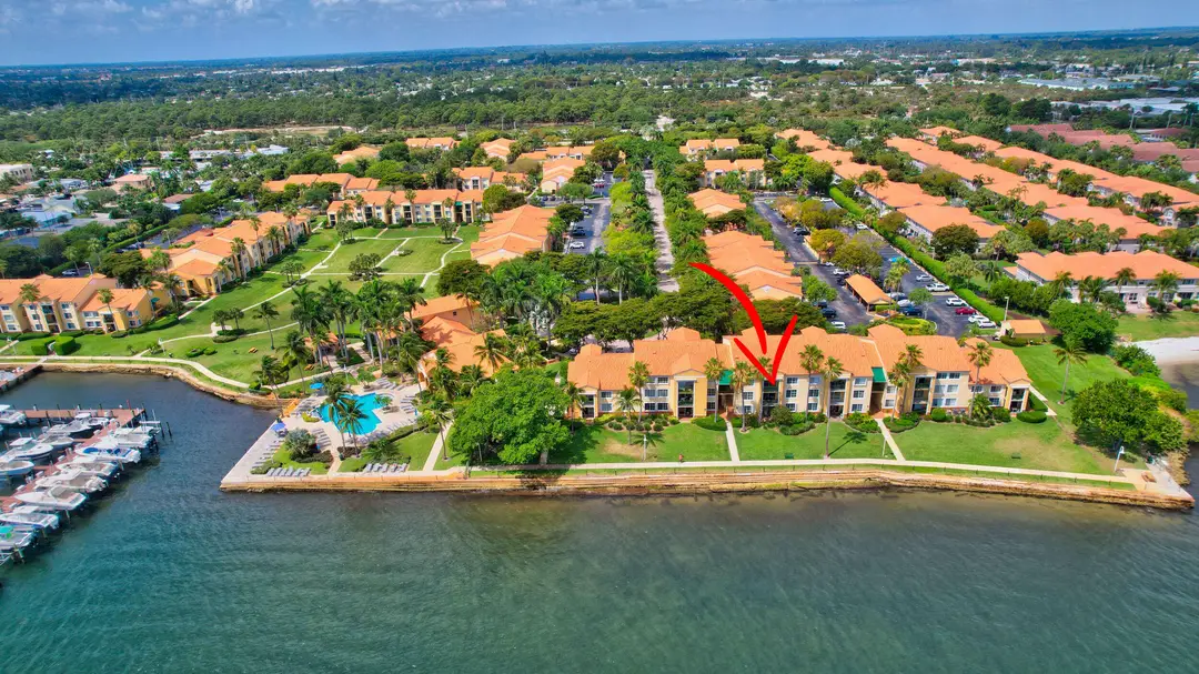 180 Yacht Club Way 308, Hypoluxo, FL 33462