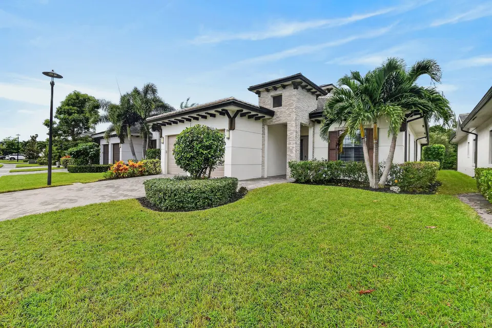 2948 GIN BERRY Way, West Palm Beach, FL 33401