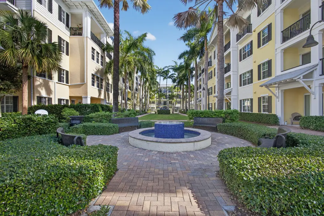 225 S Latitude Circle 306, Delray Beach, FL 33483