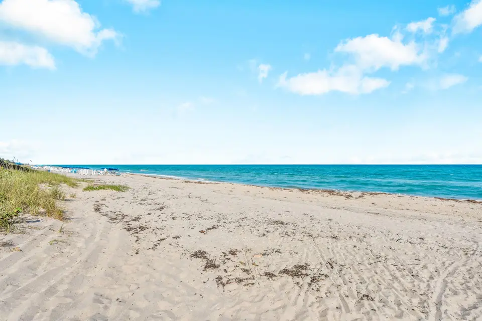 2901 S Ocean Boulevard 303, Highland Beach, FL 33487