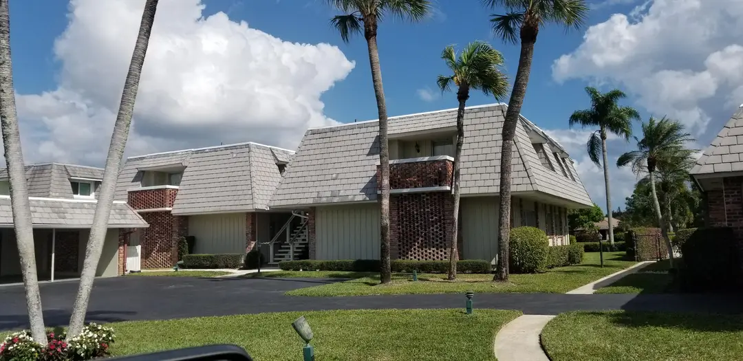 415 Pine Tree Court 17, Atlantis, FL 33462