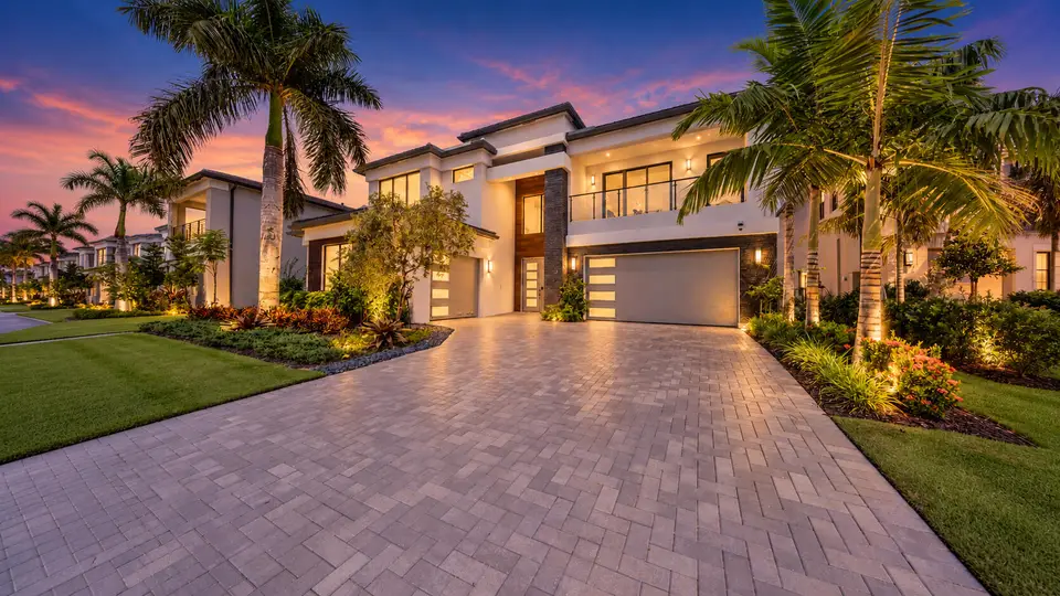9515 ROYAL WOODS Manor, Boca Raton, FL 33434