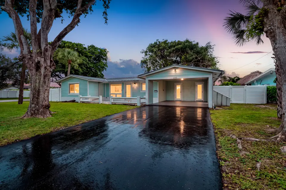 690 SE 5th Court, Pompano Beach, FL 33060