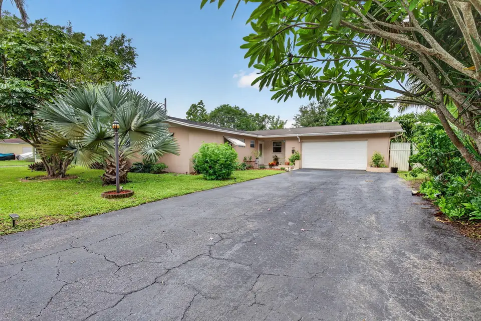 167 NW 49TH Avenue, Plantation, FL 33317