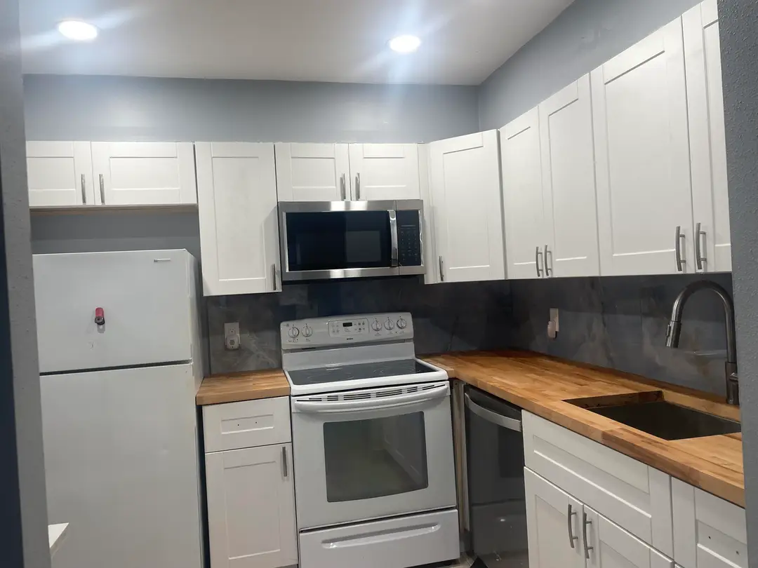 370 Saxony H 370, Delray Beach, FL 33446