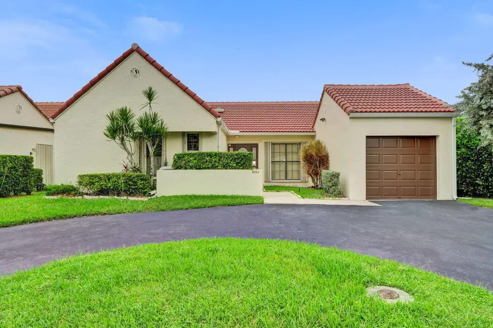 2001 Maplewood Drive, Coral Springs, FL 33071
