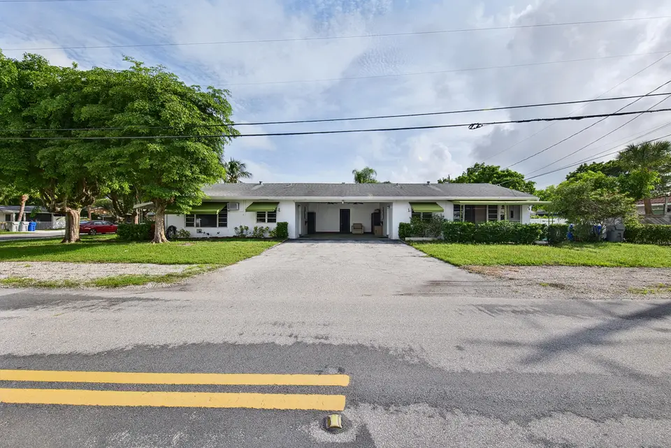 2312 NE 4th Street, Pompano Beach, FL 33062